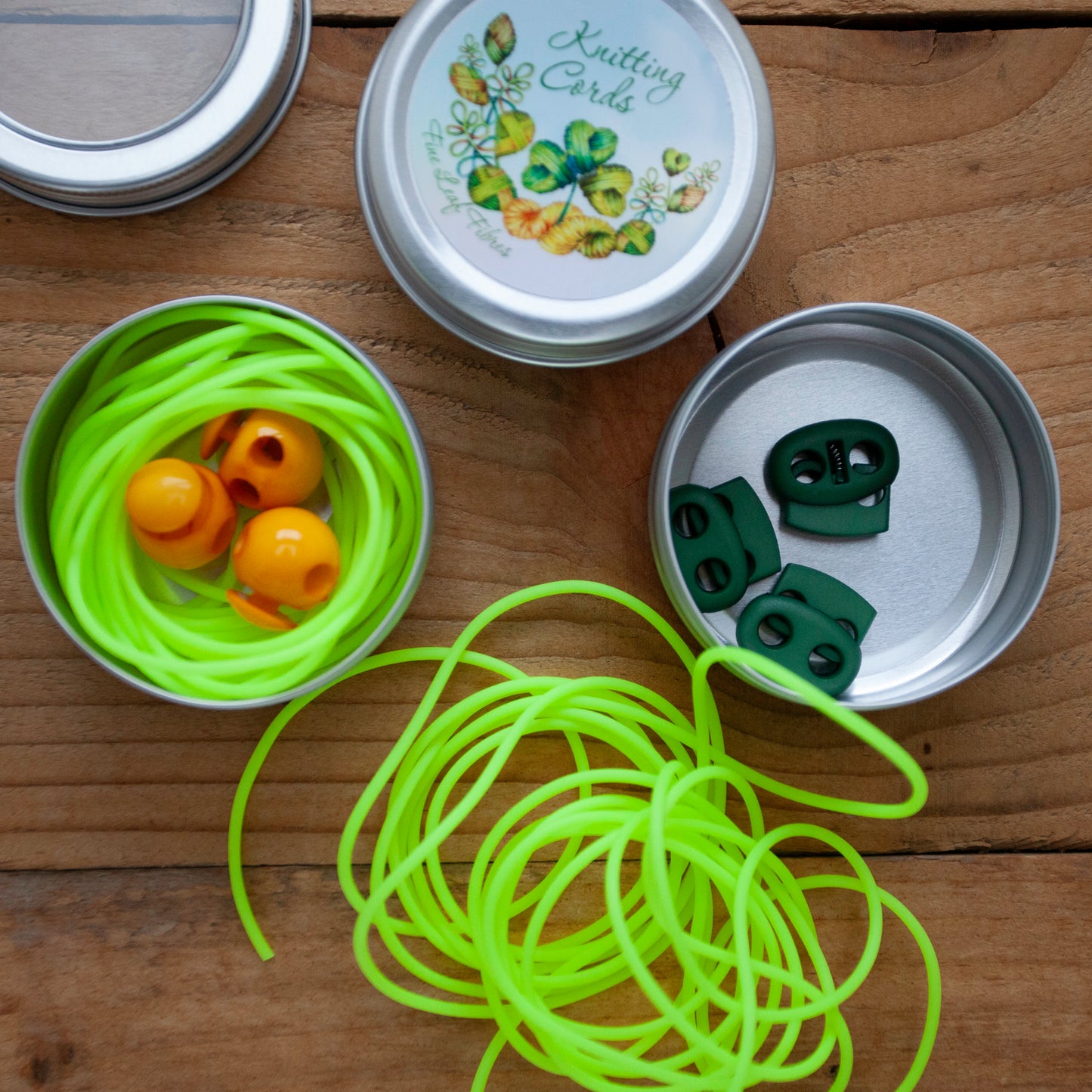 Stitch holder cord set for knitting – Flexible Silicone Cord with stoppers in a round storage tin