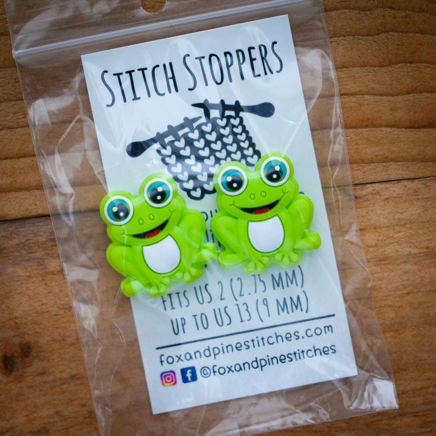 Stitch stoppers - Fox & Pine - set of 2 knitting needle stoppers - Frogs