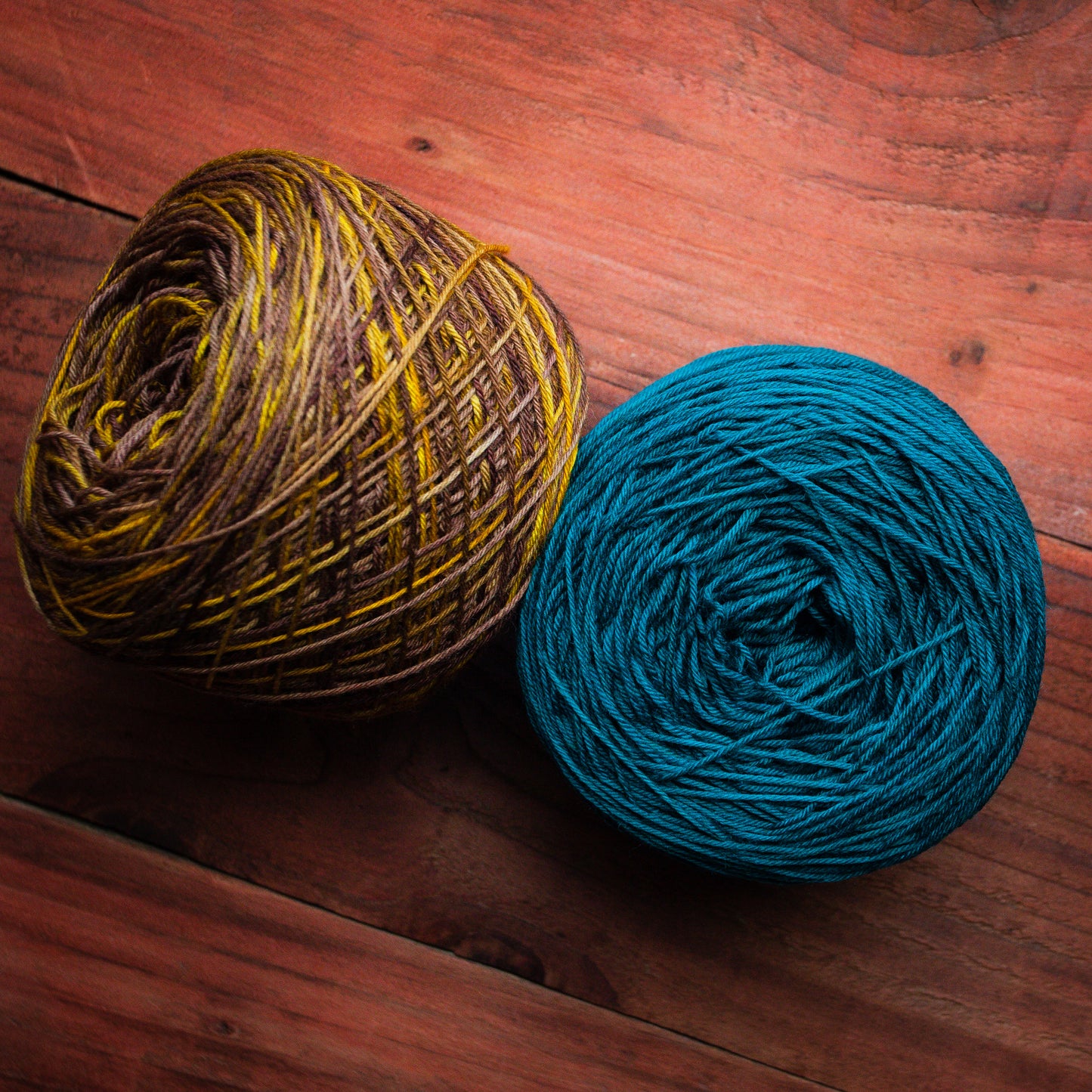 Yarn set "Emerald vines" and "Caramel Fudge"